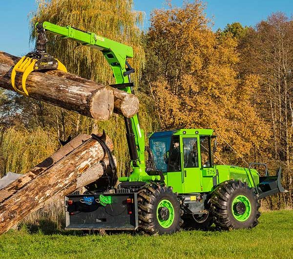 Lesní kolové traktory - skiddery