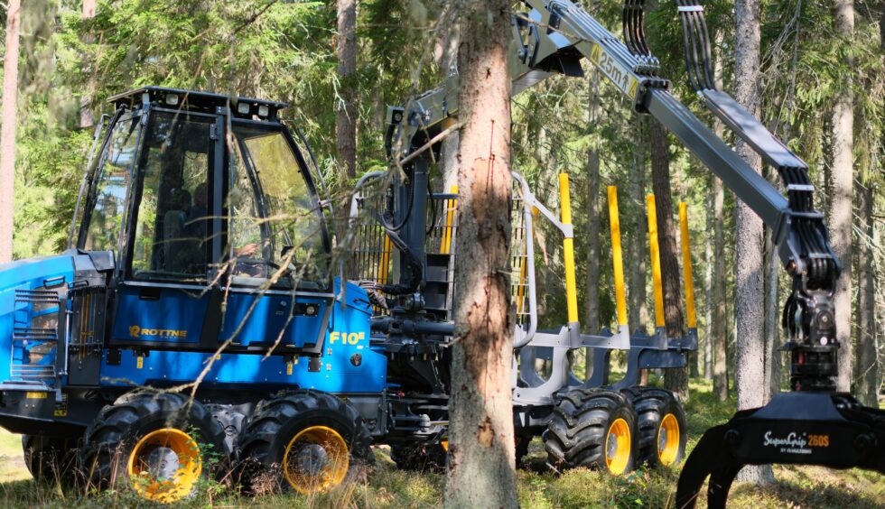 Vyvážecí traktor ROTTNE F10E
