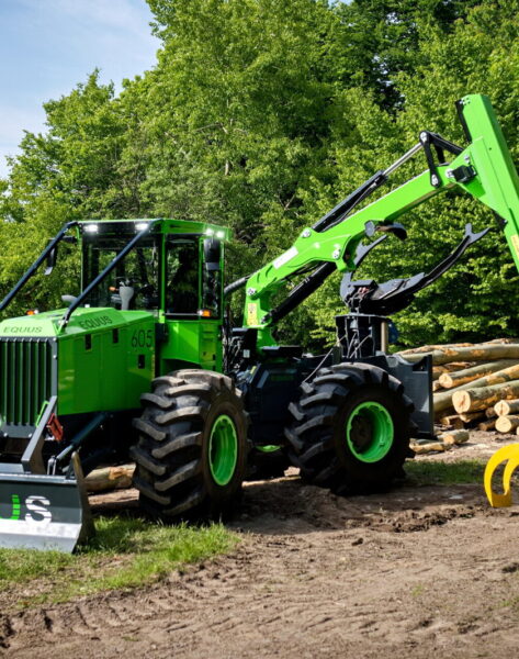 Skidder EQUUS 605 UN Lesní traktor EQUUS 605 UN