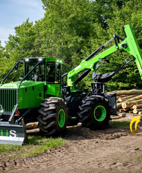 Skidder EQUUS 605 UN Lesní traktor EQUUS 605 UN