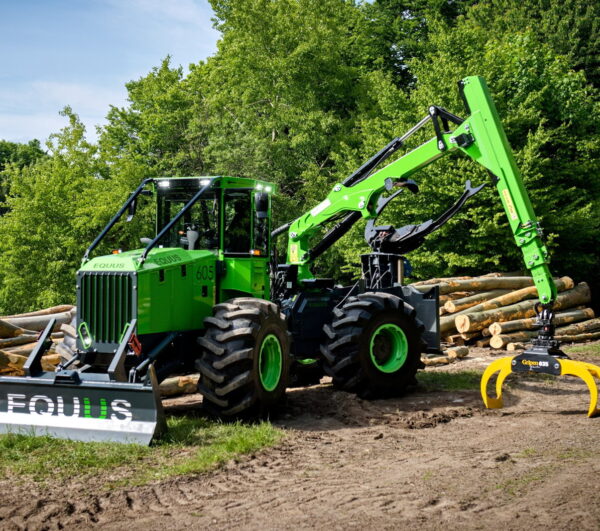 Skidder EQUUS 605 UN Lesní traktor EQUUS 605 UN