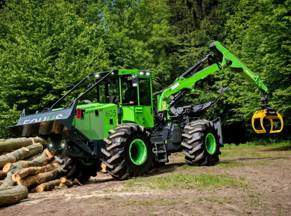 Skidder EQUUS 605 UN Lesní traktor EQUUS 605 UN