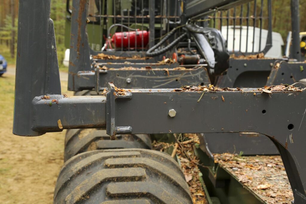 Kiegyensúlyozó traktor FARMA LF8
