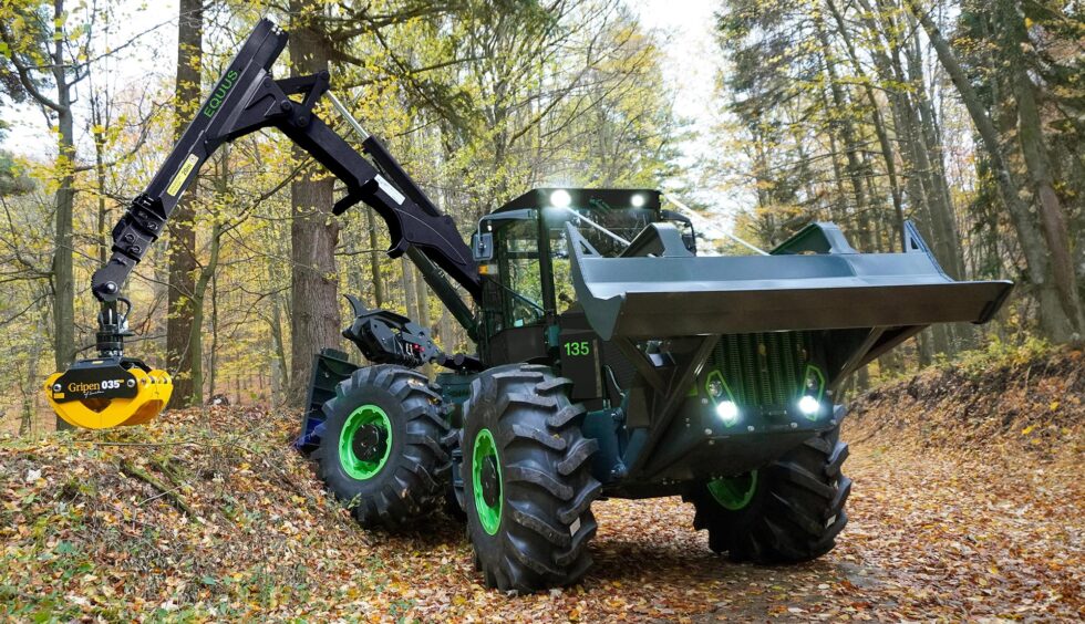 Lehký skidder EQUUS 135 UN