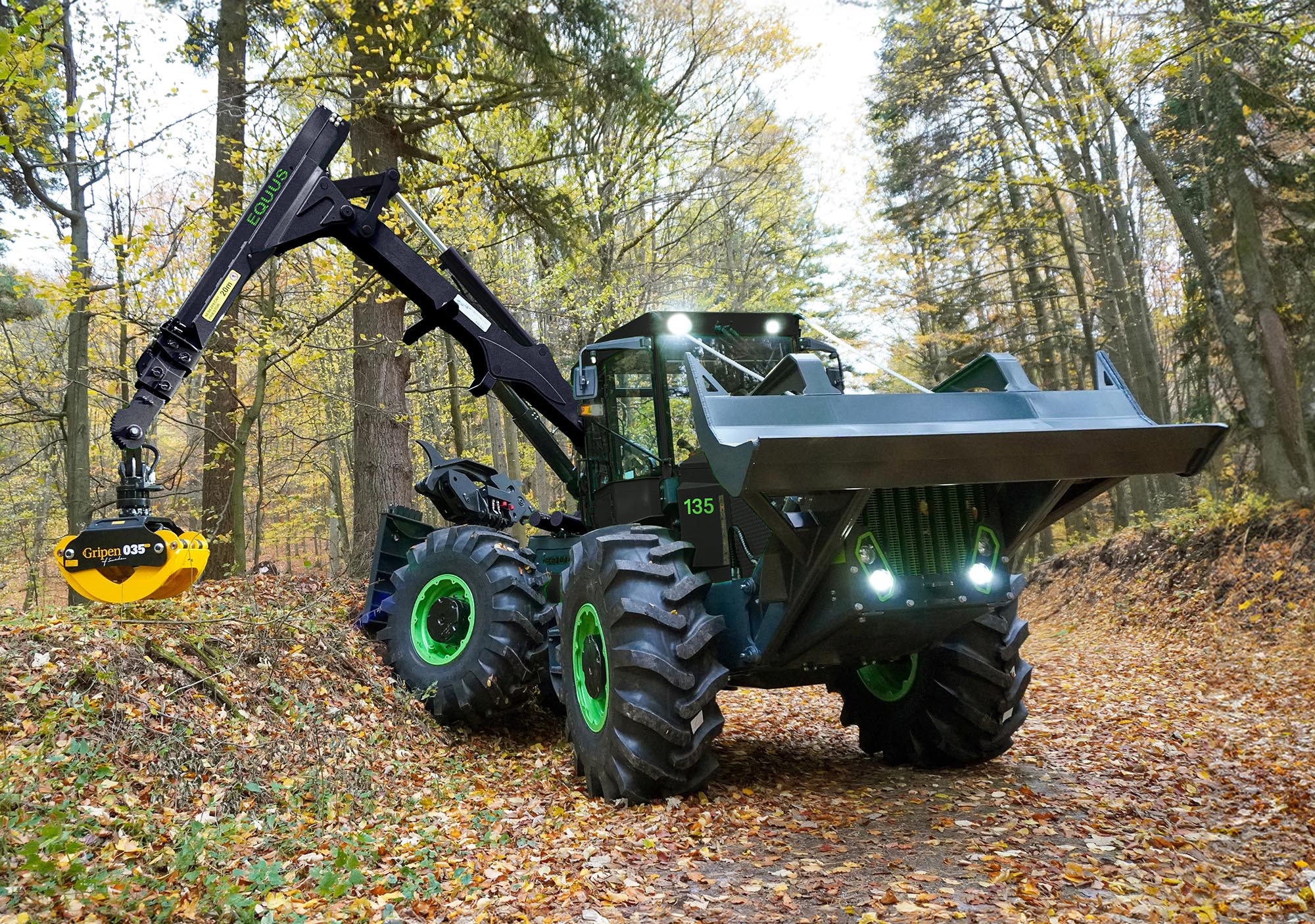 Lehký skidder EQUUS 135 UN