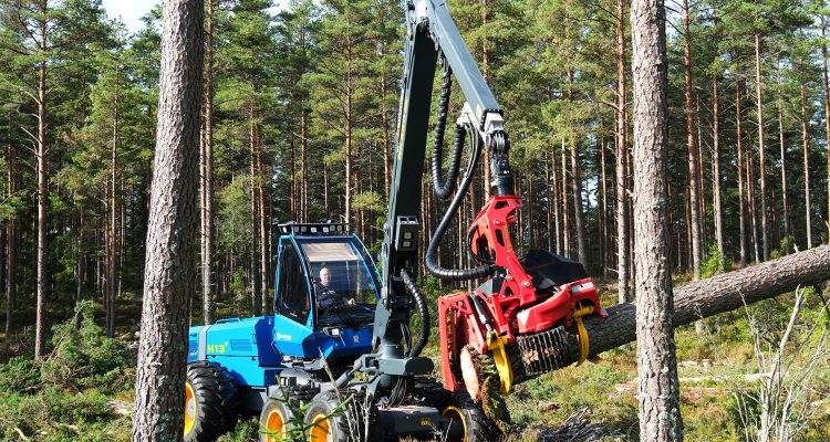 H13_F_01_low Harvestor ROTTNE H13F