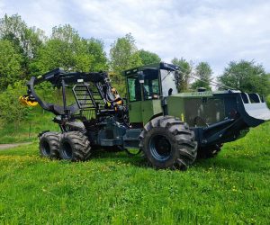 Lesní traktor EQUUS 240 6WDC