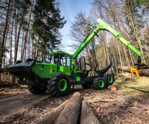 Šestikolový lesní traktor EQUUS 605 6WDC