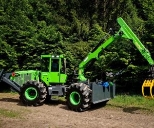 Lesní traktor EQUUS 605 UN