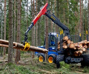 Vyvážecí traktor ROTTNE F13