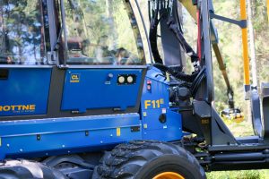 Vyvážecí traktor ROTTNE F11E